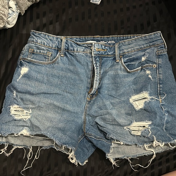 Old Navy distressed shorts - Picture 1 of 2